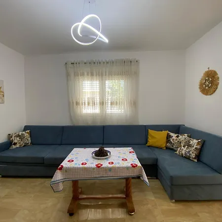 Garden House * Hamallaj